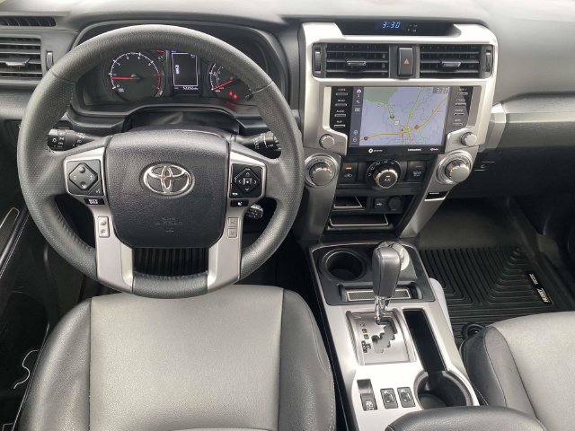 Used 2022 Toyota 4Runner SR5 Premium w/ Moonroof Package AWD/4WD image 9