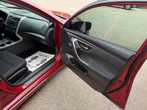 Used 2015 Nissan Altima 2.5 S w/ Power Driver Seat Package FWD image 16