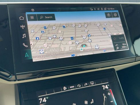 Used 2022 Audi e-tron Premium w/ Interior Protection Package image 24