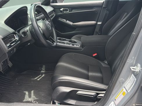 Certified 2025 Honda Civic Sport image 9