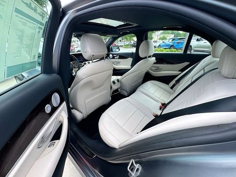 Used 2020 Mercedes-Benz E 350 Sedan image 31