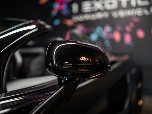 Used 2019 McLaren 570S Spider image 18