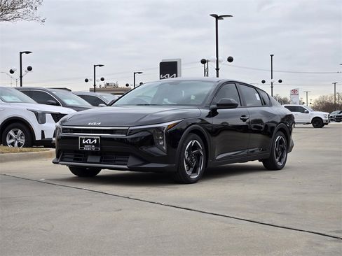 New 2026 Kia K4 EX image 2