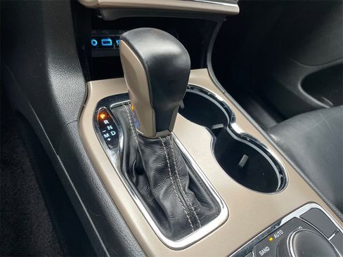 Used 2016 Jeep Grand Cherokee Limited image 15