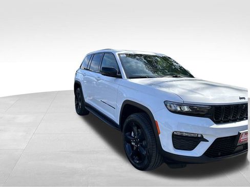 New 2025 Jeep Grand Cherokee Limited w/ Luxury Tech Group II image 8