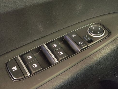 Used 2023 Kia Forte LXS image 27