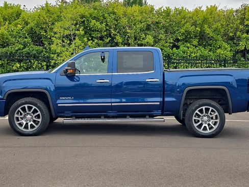 Used 2016 GMC Sierra 1500 Denali w/ Enhanced Driver Alert Package AWD/4WD image 7