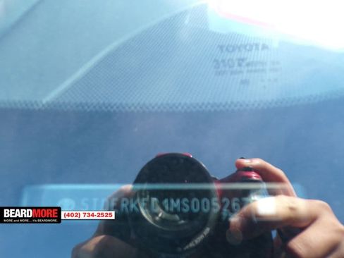 Used 2021 Toyota Sienna Limited image 37