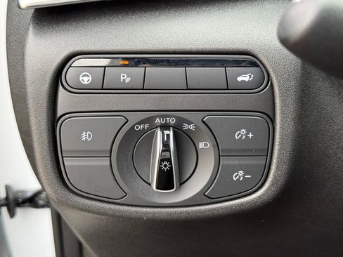 Used 2023 INFINITI QX50 Sport image 23