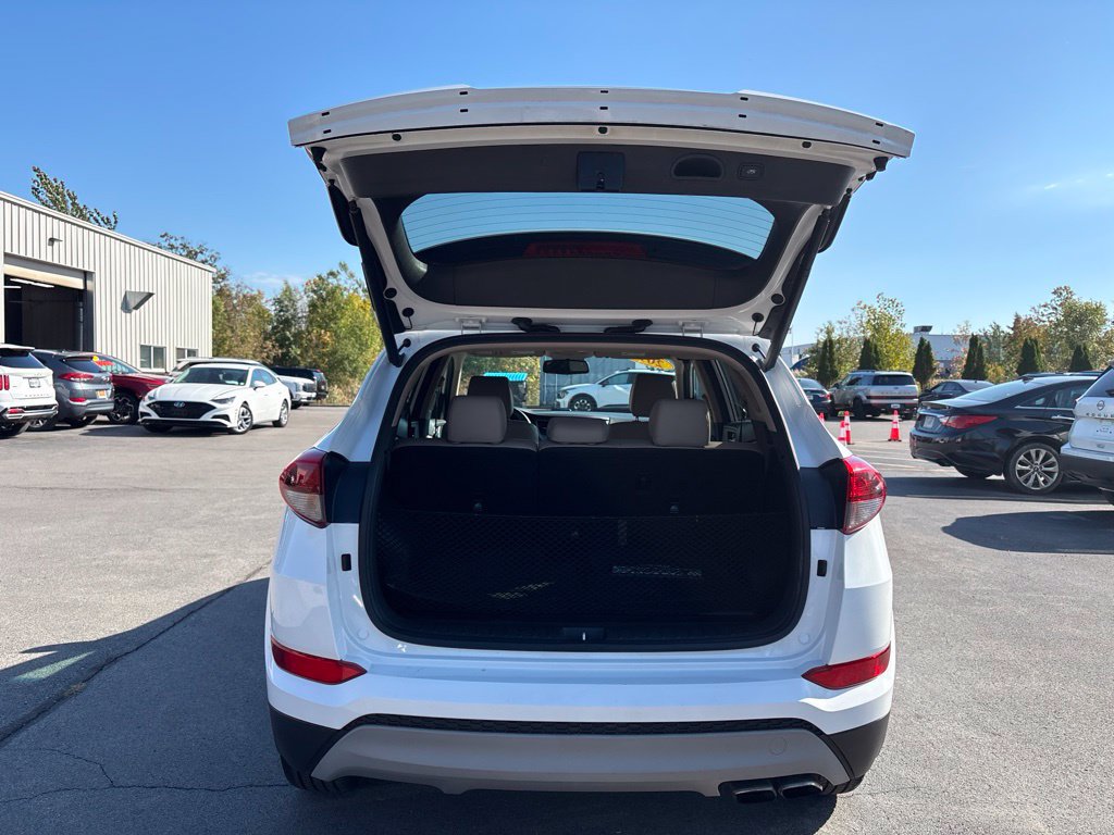 Used 2017 Hyundai Tucson Limited w/ Cargo Package AWD/4WD image 17