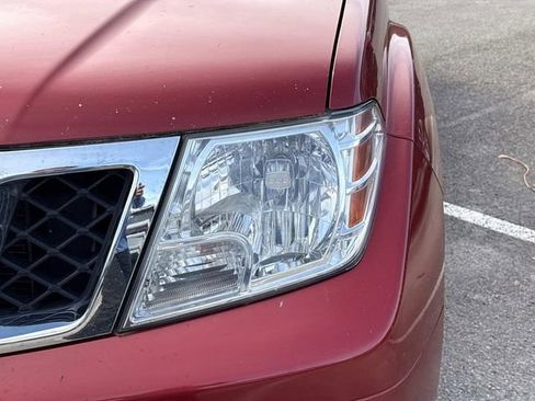 Used 2018 Nissan Frontier SV w/ Value Truck Package image 10