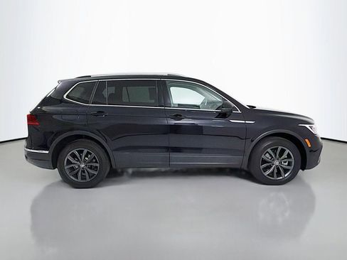 Used 2023 Volkswagen Tiguan SE FWD image 8