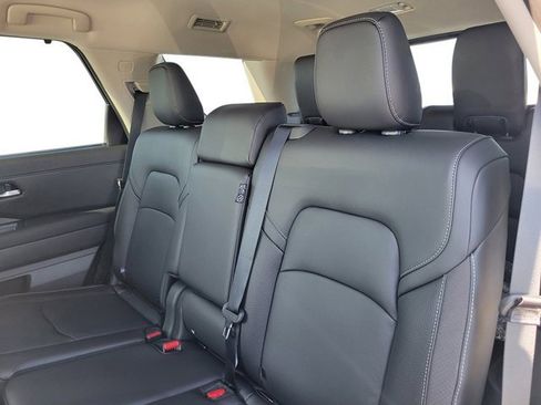 New 2025 Nissan Pathfinder SL image 28