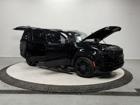 Used 2024 Jeep Grand Wagoneer Series II w/ Quick Order Packagew 28T image 9