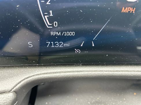 Used 2024 Cadillac XT4 Premium Luxury w/ Technology Package AWD/4WD image 18