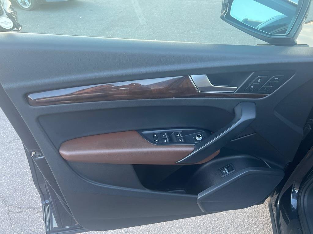 Used 2020 Audi Q5 2.0T Premium AWD/4WD image 14
