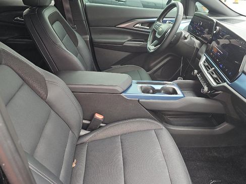 Used 2024 Chevrolet Equinox EV LT FWD image 6