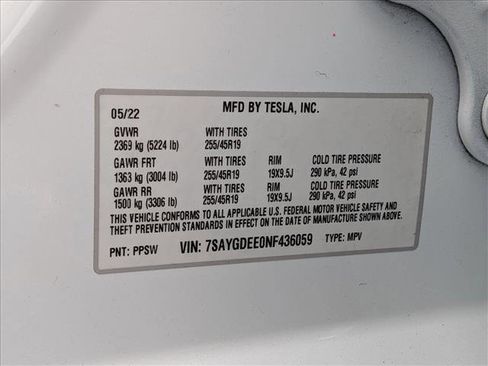 Used 2022 Tesla Model Y Long Range image 25