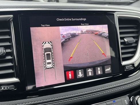 New 2026 Chrysler Pacifica Select image 22
