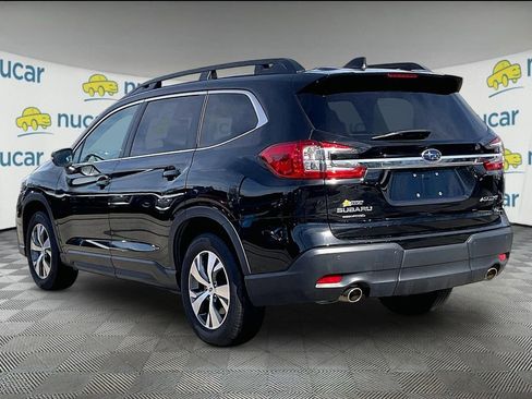 Used 2023 Subaru Ascent Premium w/ Convenience Package image 4