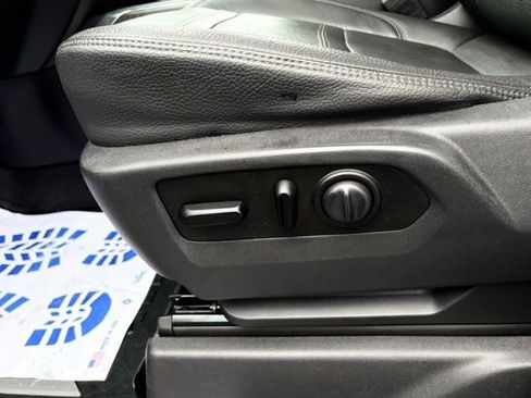 Used 2020 GMC Sierra 3500 Denali w/ Denali Ultimate Package image 17