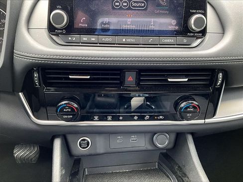 Used 2022 Nissan Rogue SV AWD/4WD image 26