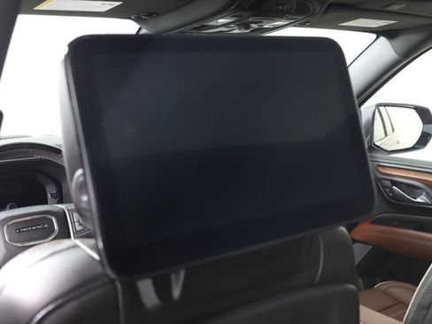 Used 2023 GMC Yukon Denali Ultimate w/ LPO, Floor Liner Package AWD/4WD image 55