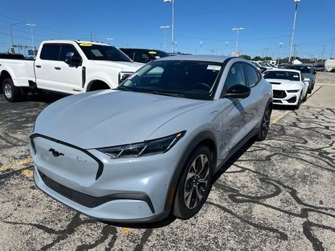 Used 2024 Ford Mustang Mach-E Select RWD image 2