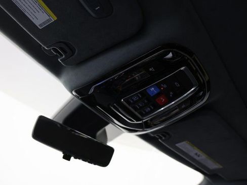 Used 2022 Jeep Grand Wagoneer Series III image 23