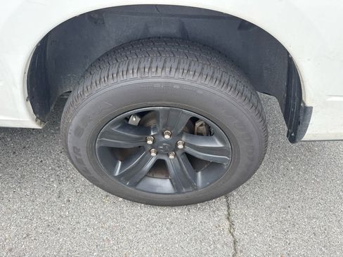 Used 2017 RAM 1500 Sport w/ Convenience Group AWD/4WD image 5