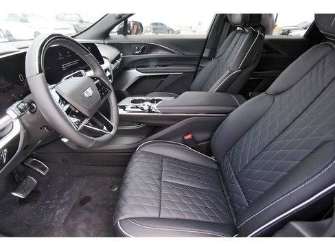 New 2027 Cadillac Lyriq Signature Sport w/ Nappa Leather Package AWD/4WD image 6