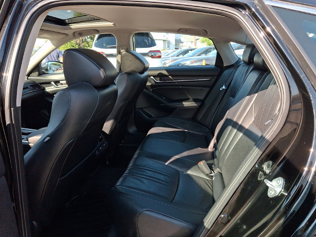 Used 2021 Honda Accord Touring image 10