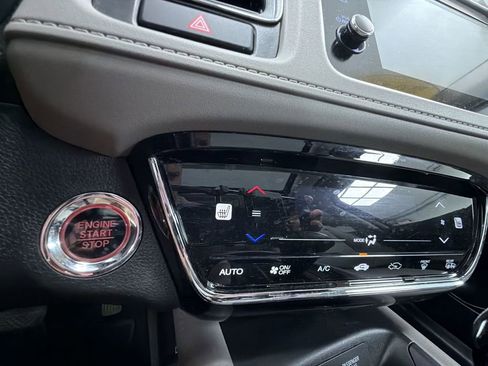 Used 2021 Honda HR-V EX image 24