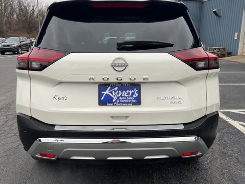 Used 2022 Nissan Rogue Platinum w/ Head-Up Display Package image 5