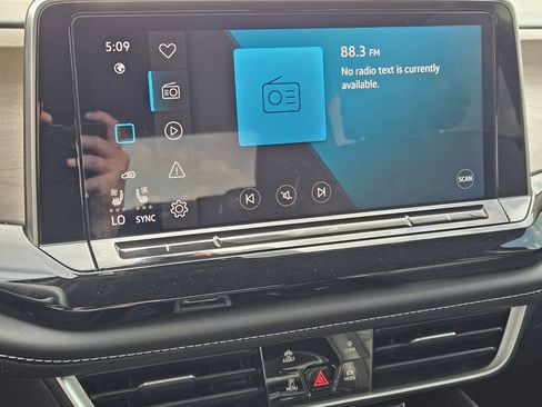 Used 2024 Volkswagen Atlas SE FWD image 13