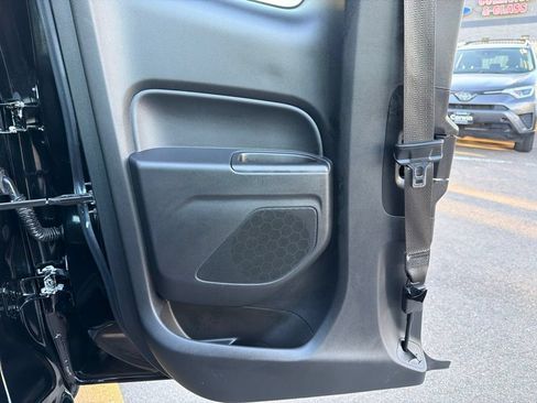 Used 2022 Chevrolet Colorado LT w/ Fleet Safety Package RWD image 18