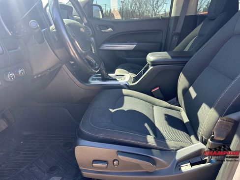 Used 2019 Chevrolet Colorado LT w/ LT Convenience Package image 14