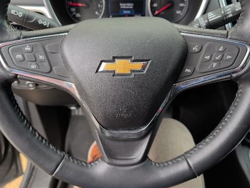 Used 2019 Chevrolet Equinox LT FWD image 14