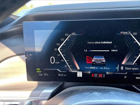Used 2023 BMW i7 xDrive60 AWD/4WD image 15