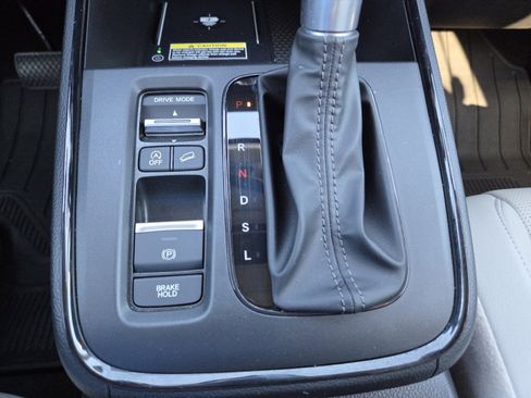 Used 2025 Honda CR-V EX-L image 34