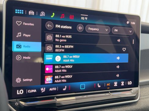 New 2026 Volkswagen Tiguan S image 23