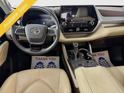 Used 2021 Toyota Highlander Platinum AWD/4WD image 21