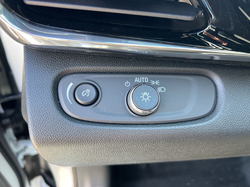 New 2026 Buick Envista Sport Touring w/ Convenience I Package FWD image 17