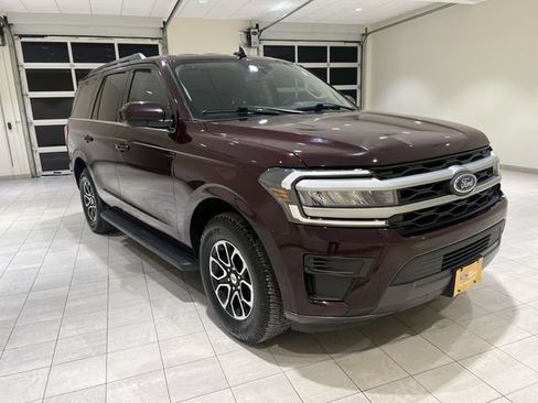 Used 2023 Ford Expedition XLT RWD image 7
