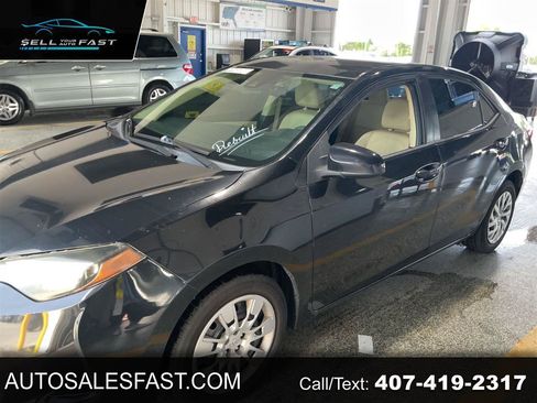 Used 2017 Toyota Corolla LE FWD image 1