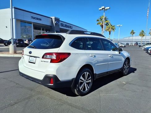 Used 2018 Subaru Outback 2.5i Limited image 9