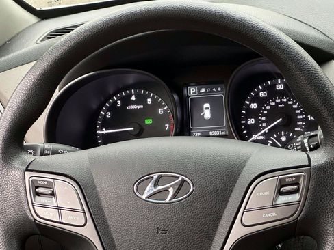 Used 2017 Hyundai Santa Fe Sport FWD image 20
