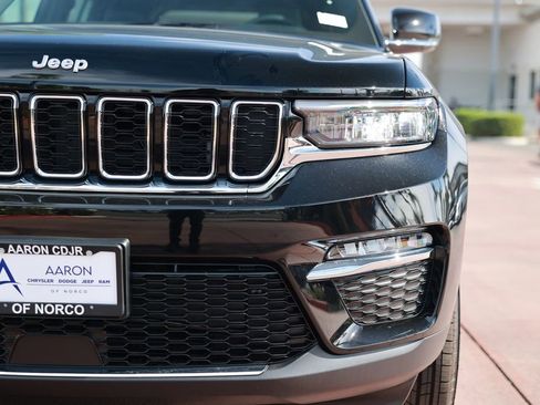New 2025 Jeep Grand Cherokee Limited AWD/4WD image 5