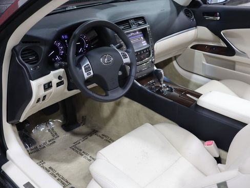 Used 2015 Lexus IS 250C image 34