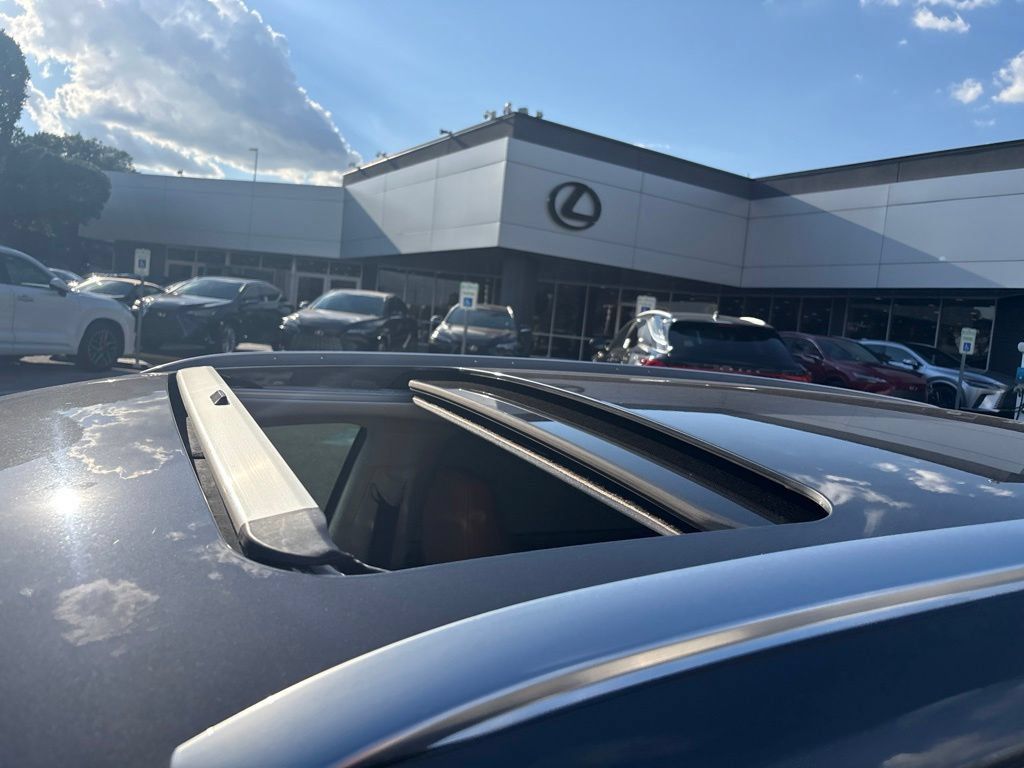 Used 2022 Lexus RX 350L FWD w/ Premium Package image 10